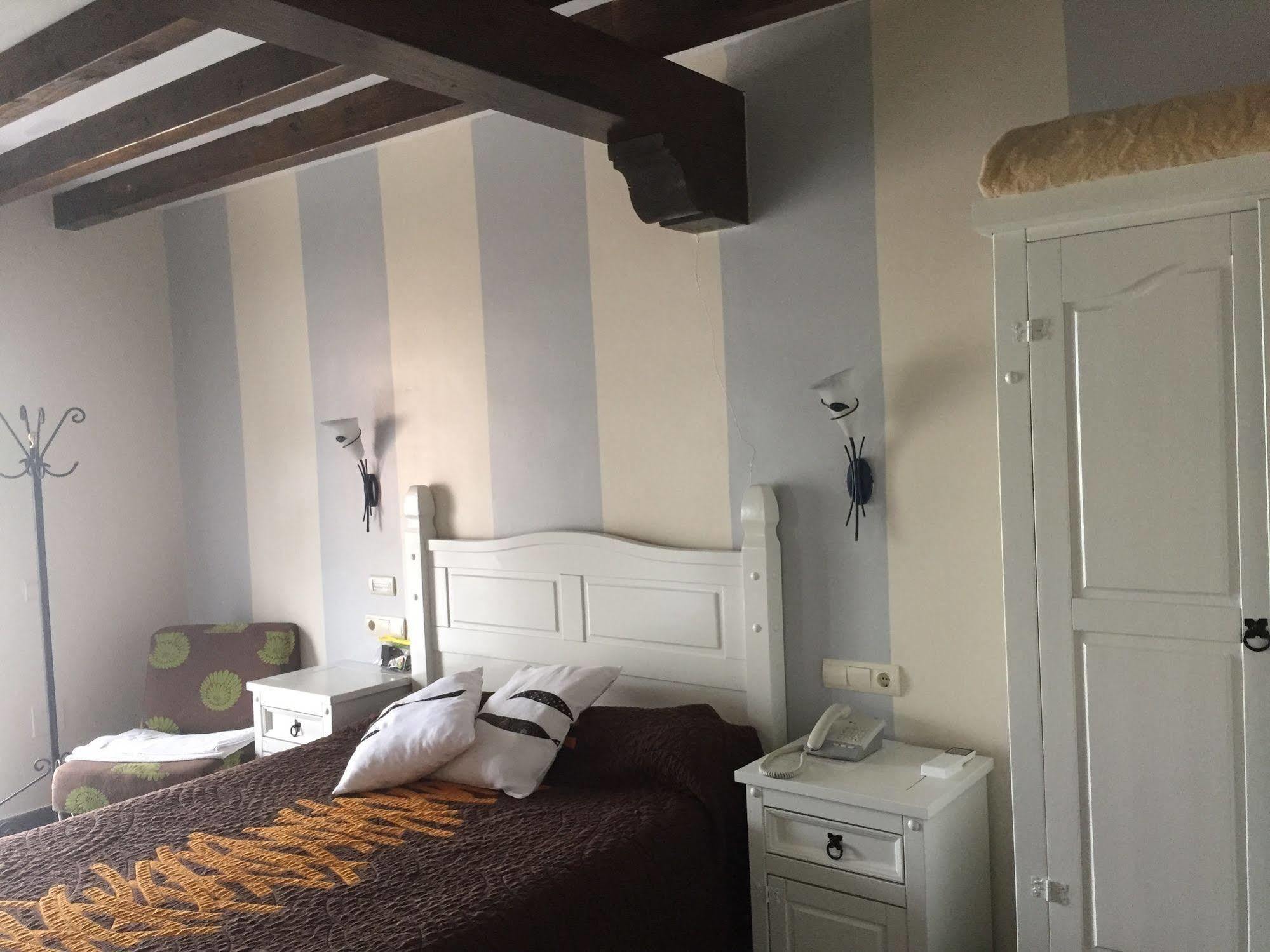 Hotel Marfrei Hinojedo المظهر الخارجي الصورة