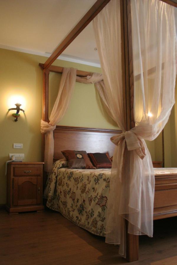Hotel Marfrei Hinojedo المظهر الخارجي الصورة